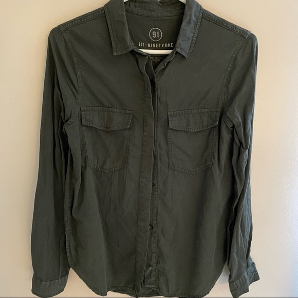 π
Ίπ Ninety One β91β Ladies Army Green Button Down shirt, Size XS - Picture 1 of 6